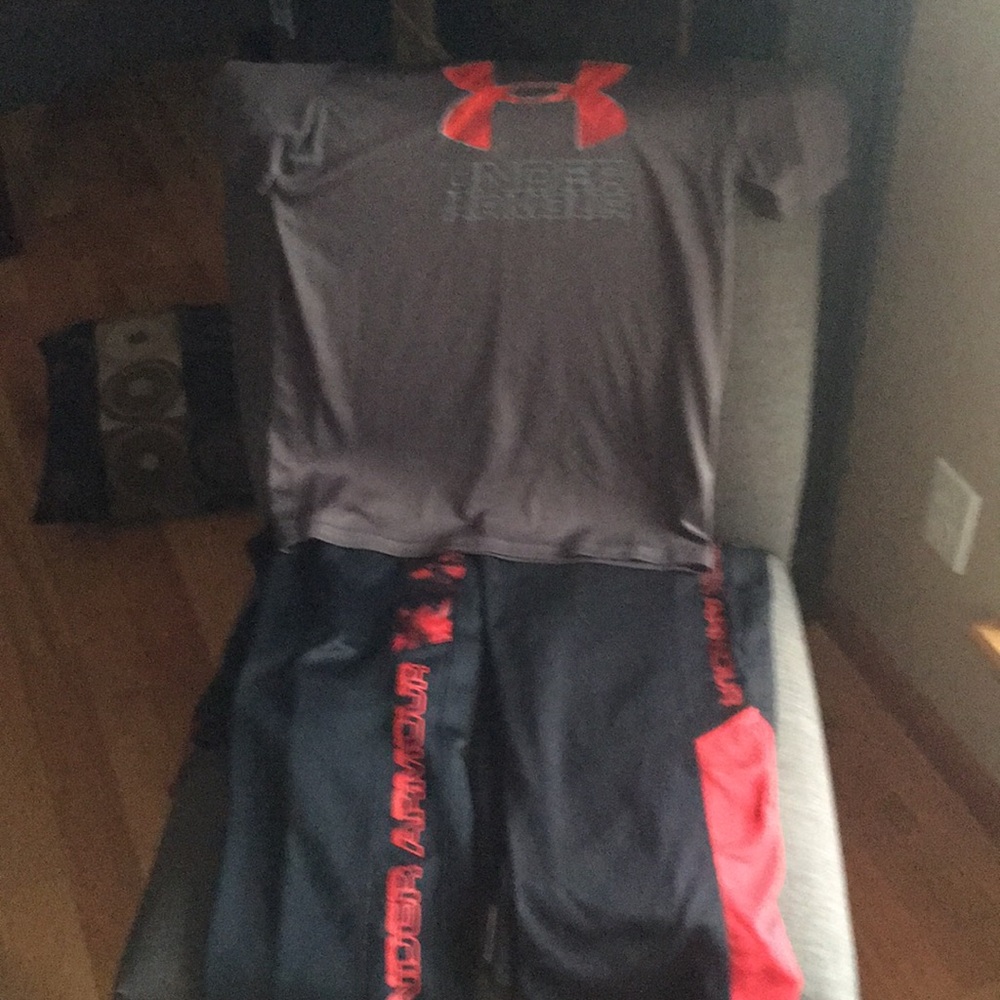2 pair boys XL Under Armour athletic pants &shirt